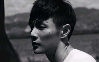 求啷个哩个啷钢琴谱