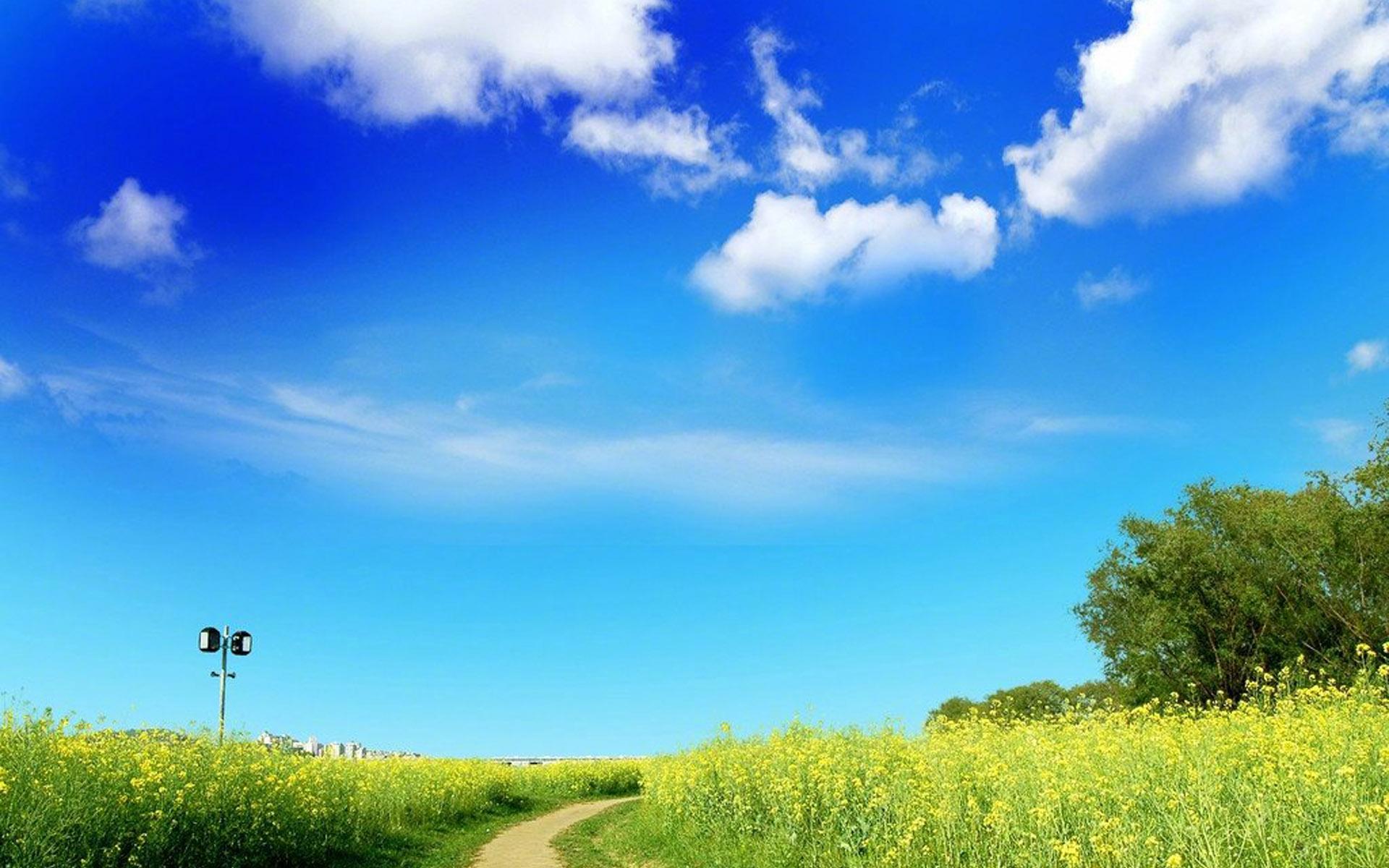 唯美蓝天白云风景图片电脑壁纸