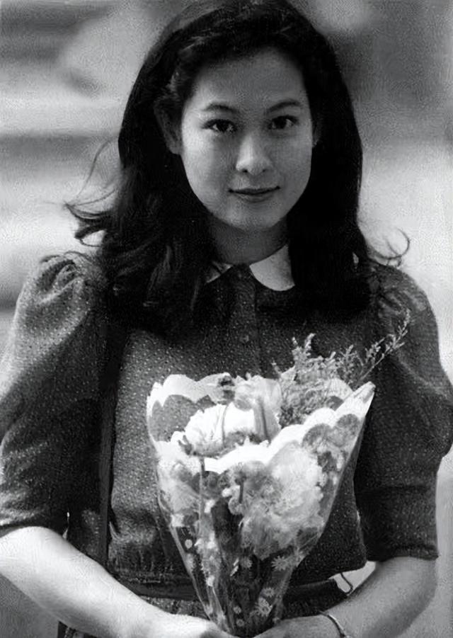 年过半百刘若英胖成"张惠妹"?她成过期"奶茶"了?