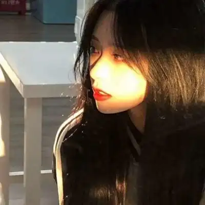 长发清新女生头像侧脸高清好看的侧脸头像女生清新自然长发图片