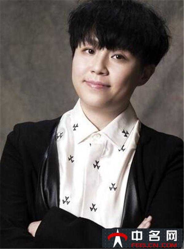 李维嘉老婆龙丹妮后台背景强硬资料背景遭起底