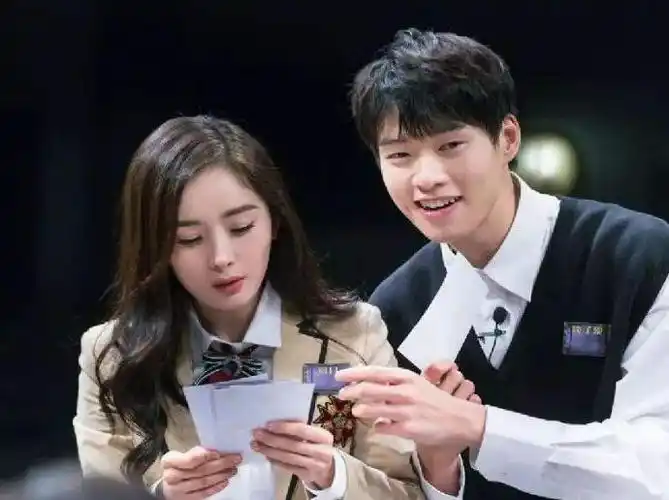 魏大勋杨幂正在交往吗两人关系扑朔迷离