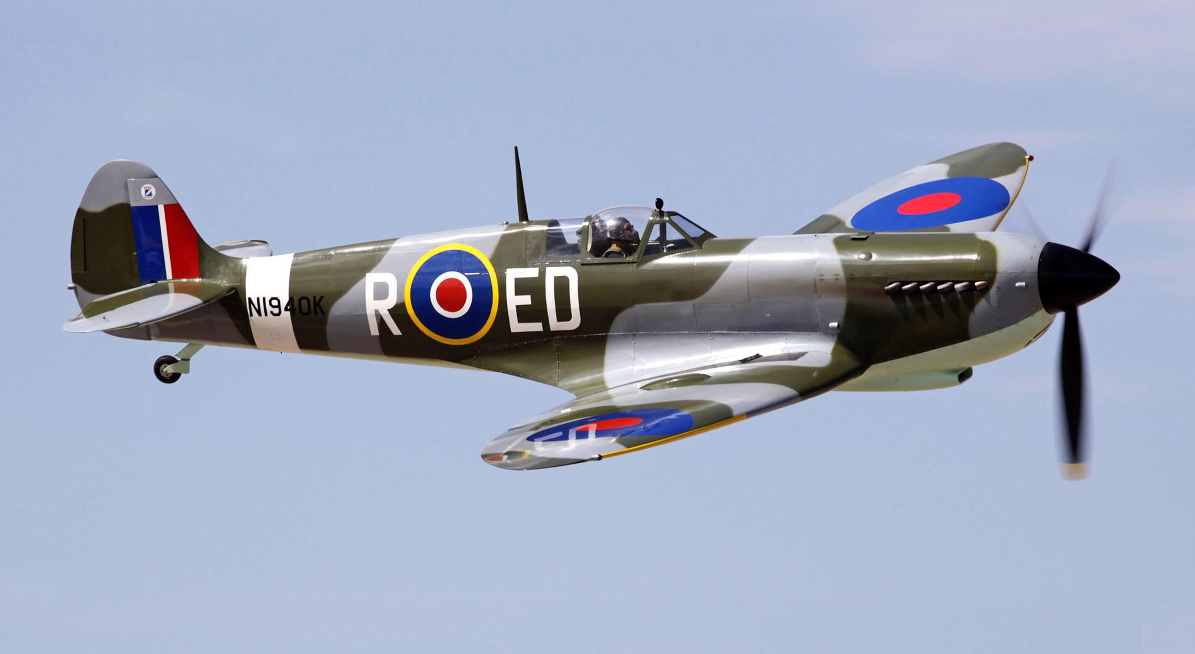 今天来折二战中超有名的喷火式战斗机