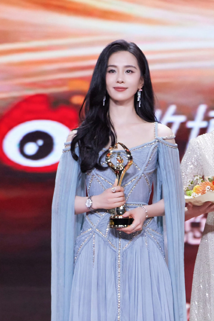 qeelin全球品牌代言人刘诗诗##张艺兴