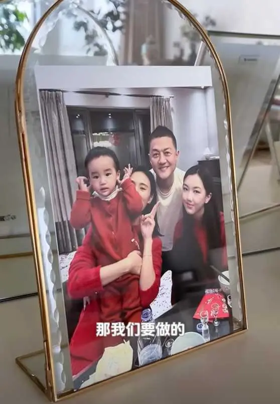 海哈金喜与李嫣姐妹情深非靠王菲与李亚鹏共渡难关