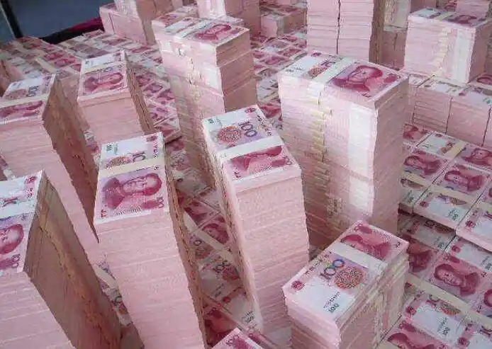 一亿人民币有多重 一亿存银行每年利息是多少