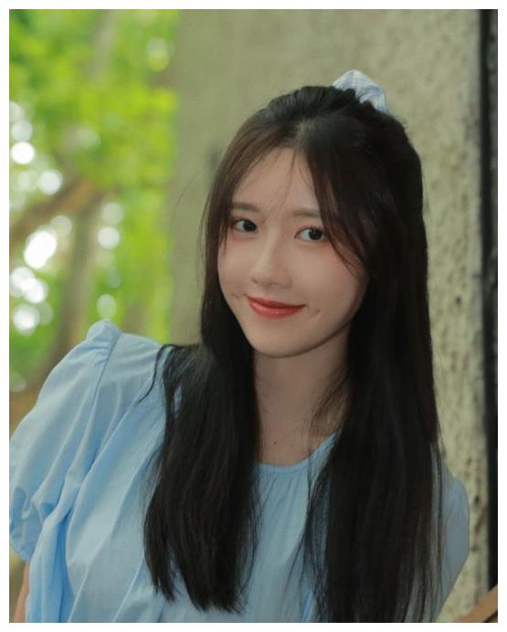 俗话说女大三抱金砖儿子姐弟恋抱回来三块金砖