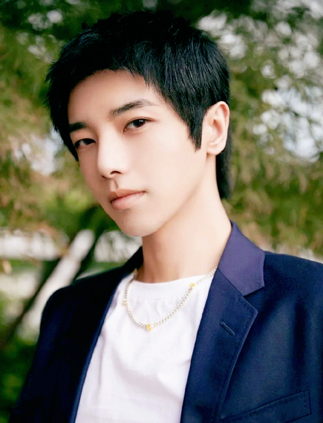 华晨宇!,华晨宇个人资料介绍("火星弟弟"华晨宇图片)