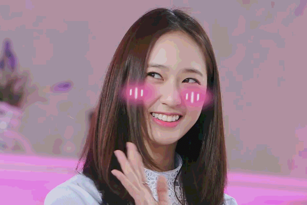 美女害羞甜美开心gif动图_动态图_表情包下载_soogif