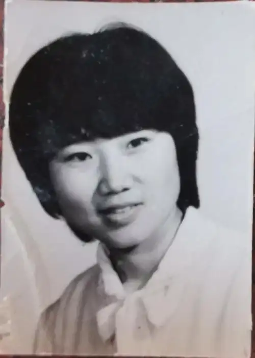 时光浅浅行,人生慢慢走.这是十八岁,到合肥上学之即的证件照