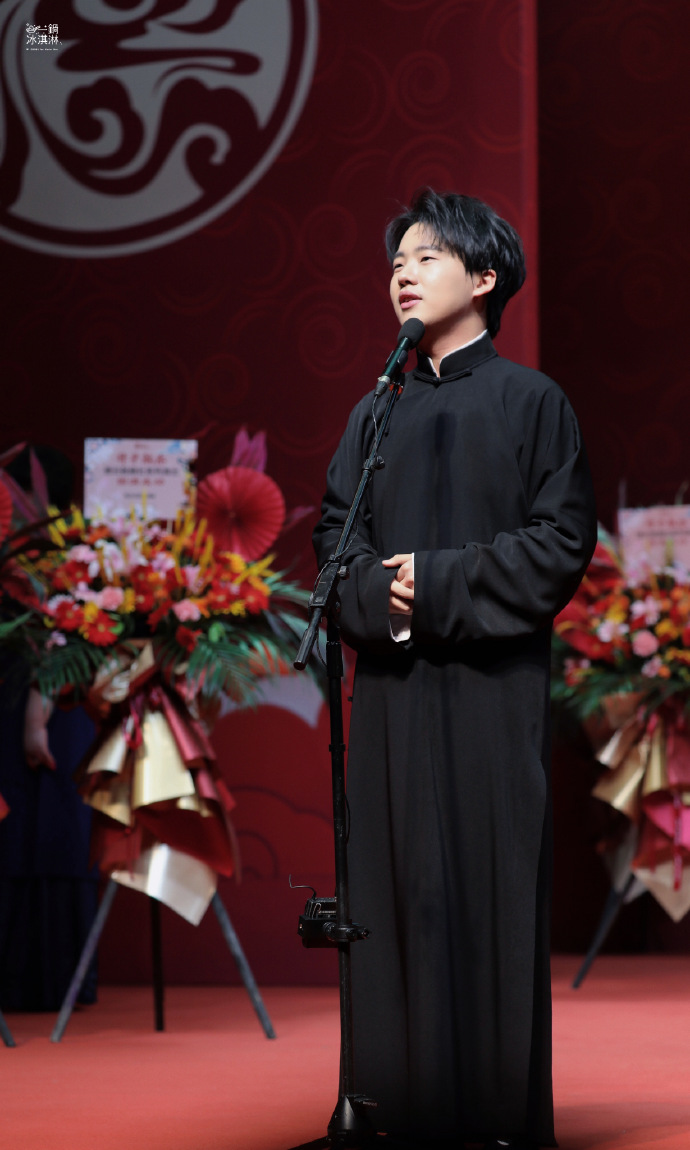 郭麒麟终于穿大褂了##郭麒麟平凡之路