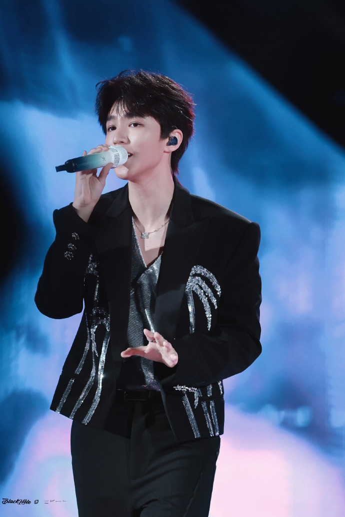 只为王俊凯#王俊凯超话240425-240521每日打包 高清共124p【链接:网页