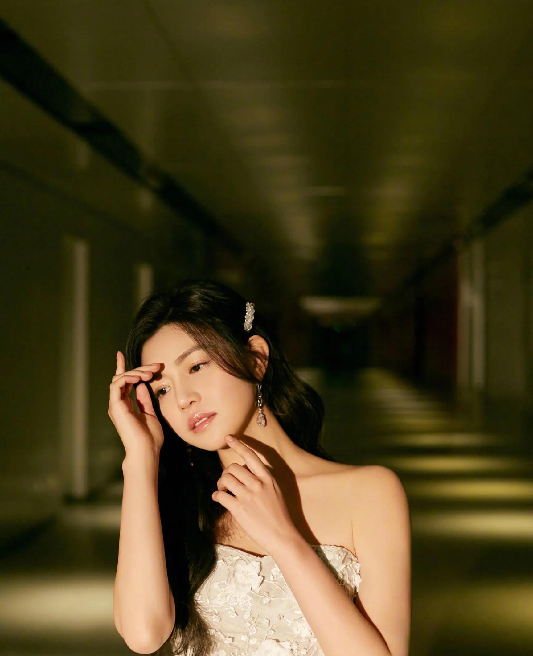 刘诗诗陈妍希健身同框旧照,好身材不输少女.