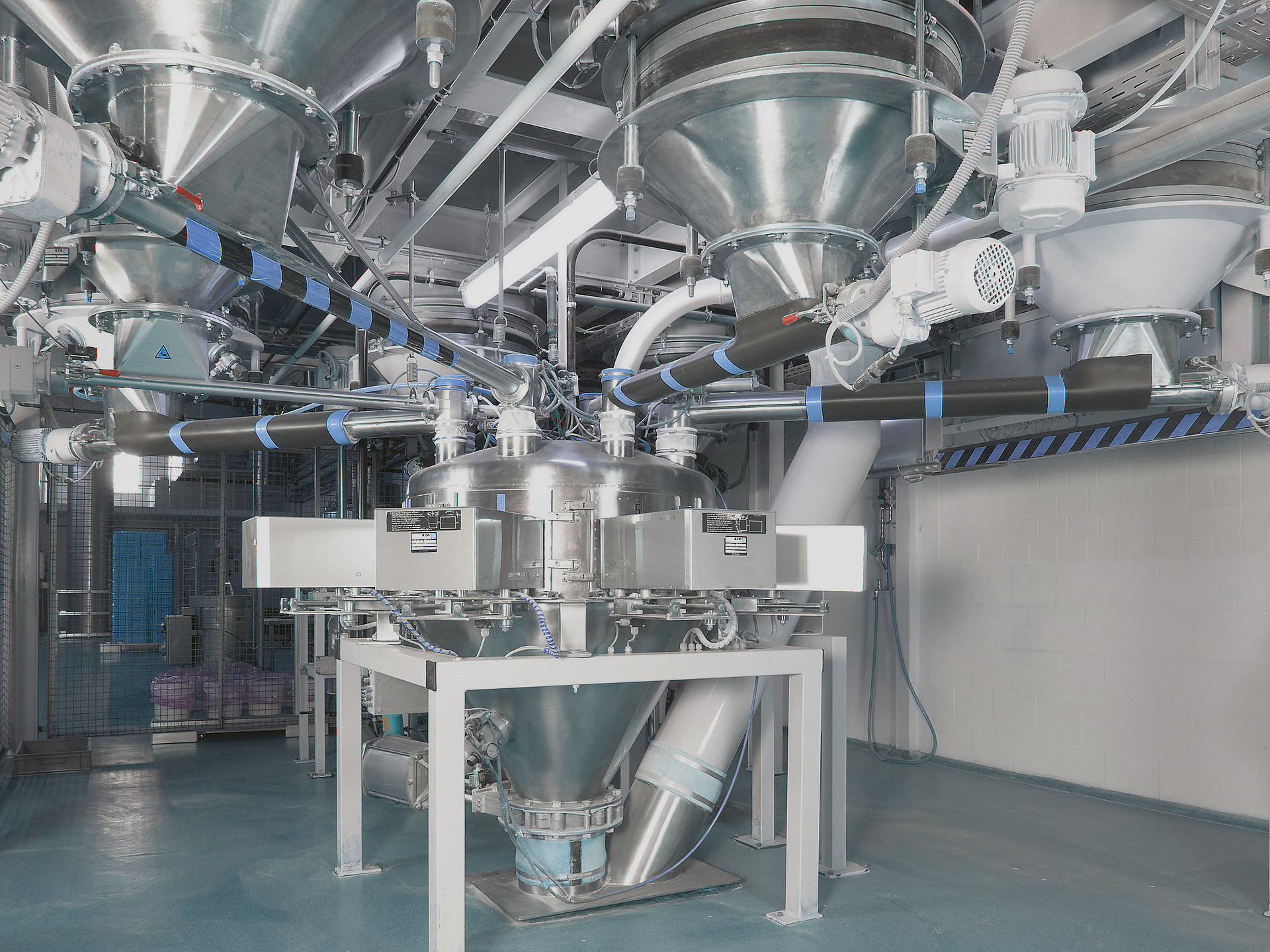 与粉体输送机公司合作需要考虑的关键因素有哪些?