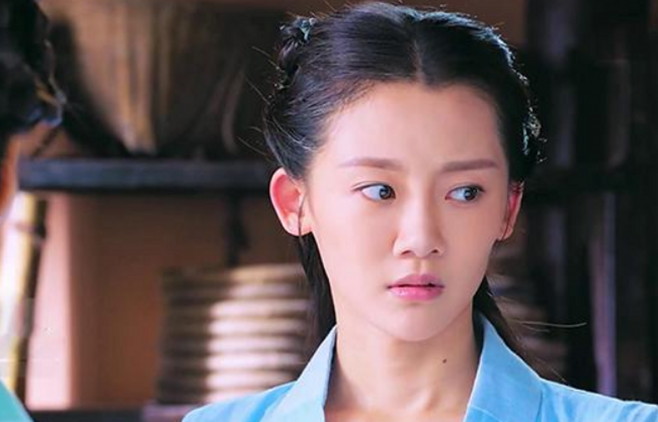 她叫苗苗,是《楚乔传》里面的小七的扮演者,现实中