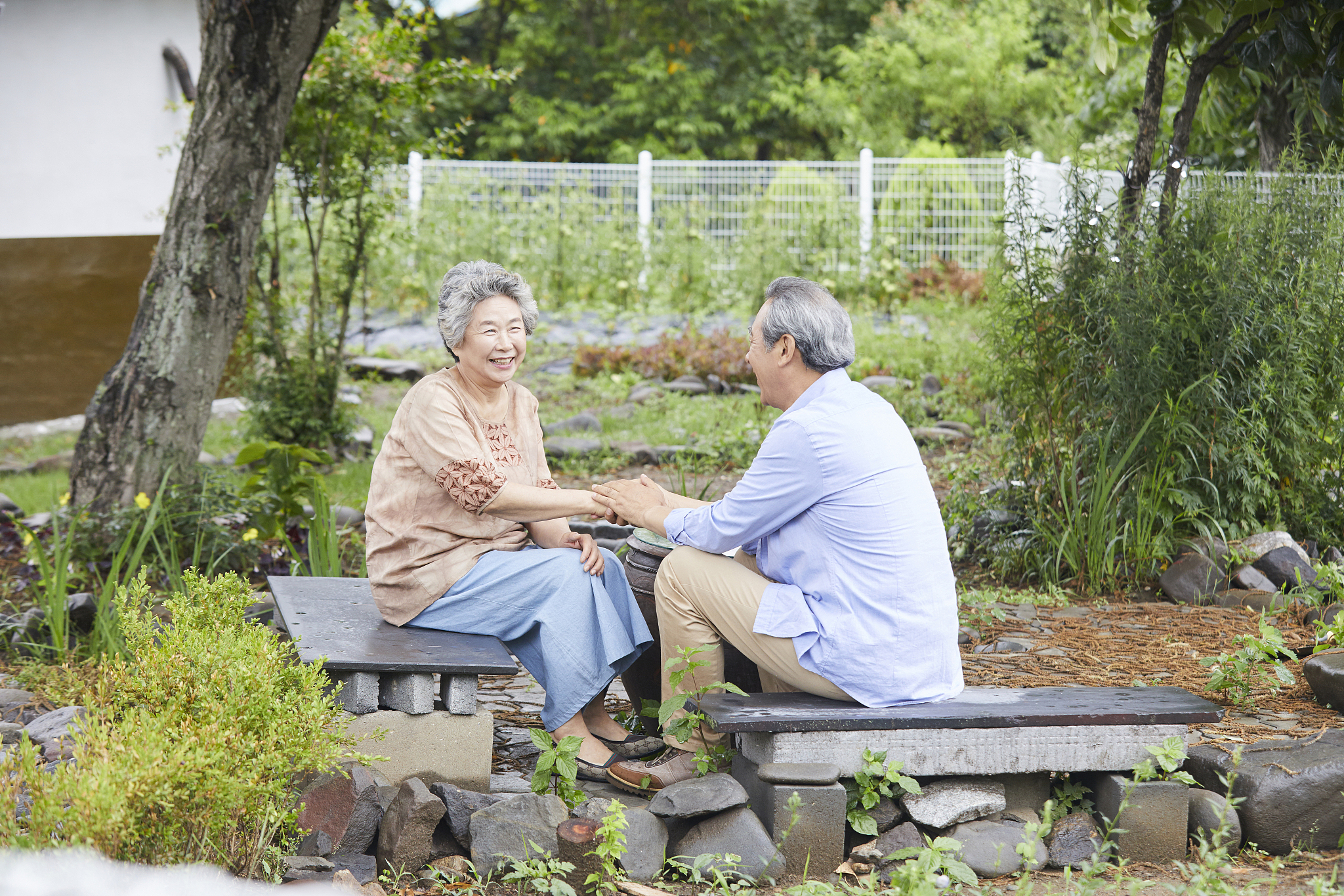 可能包括下面几项: 退休,完成社会责任.