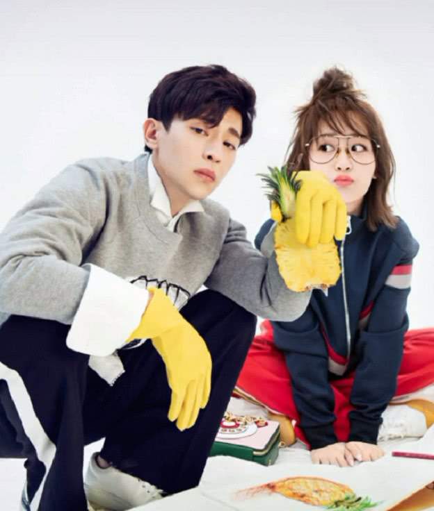 00后p邓伦杨紫情侣照我赌10张花花卡你看不到第五张