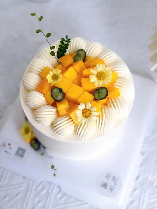 6寸水果简约款芒果蛋糕