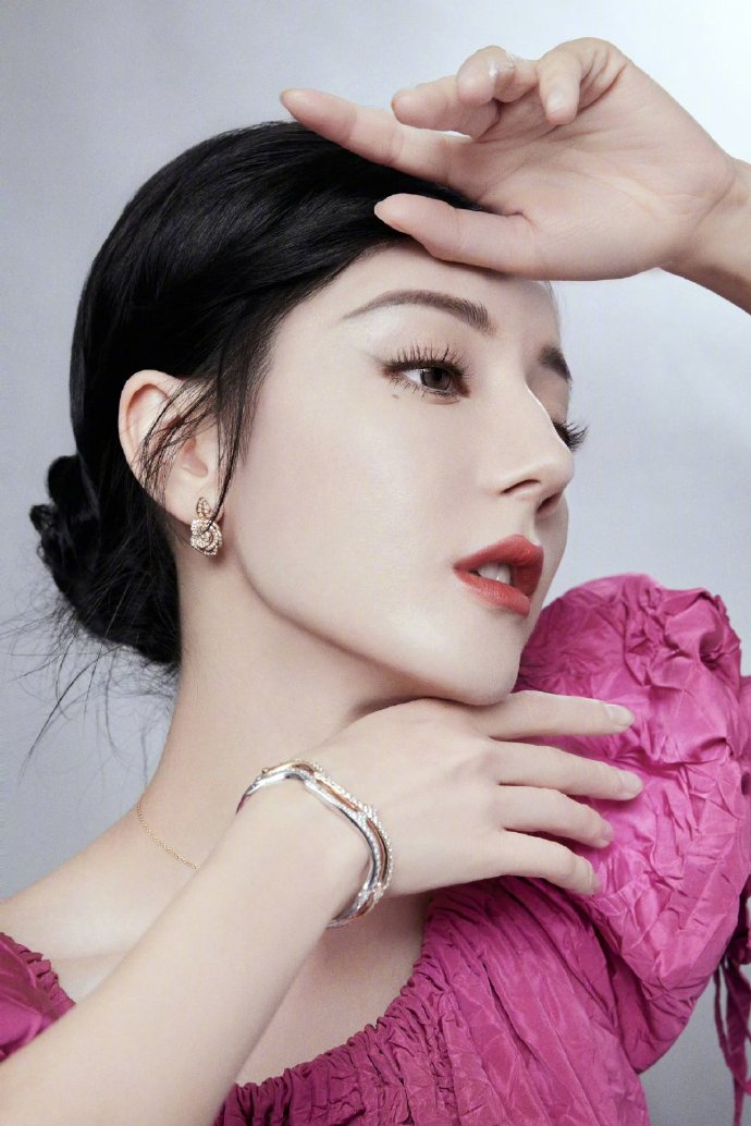 迪丽热巴火龙果公主裙