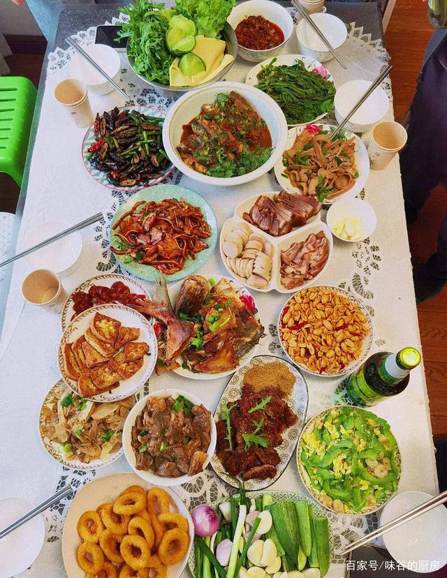 节,这是中国重要传统节日之一,除了吃粽子,一桌子好饭菜是少不了的