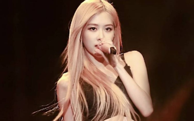 朴彩英rose舞台视频