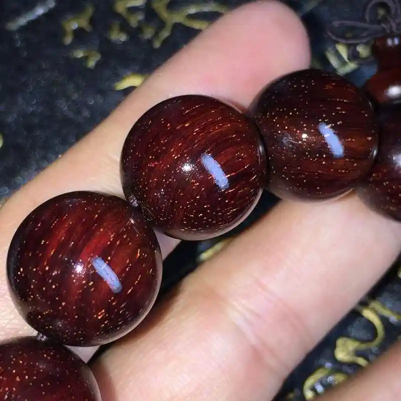 小叶紫檀佛珠手链存放时间越长颜色越黑