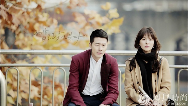 赵寅成,宋慧乔《那年冬天,风在吹》剧照2013年的《那年冬天,风在吹》