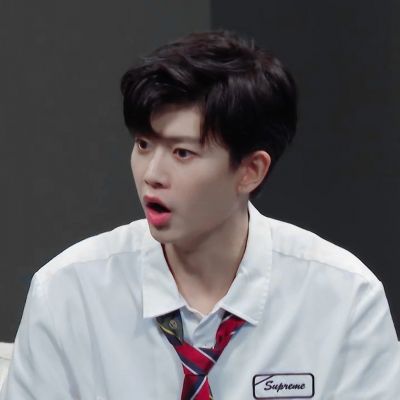 任嘉伦嗨放派头像