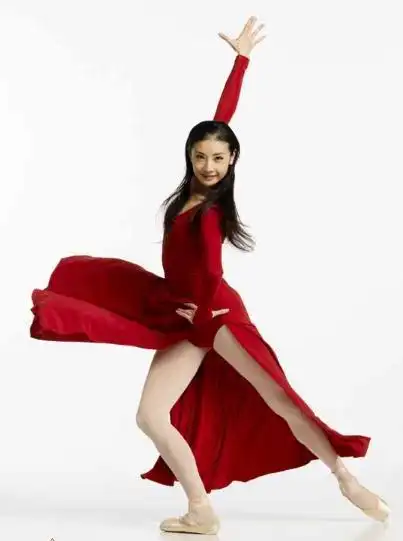 华人首席舞蹈家谭元元,带来一段芭蕾《梁祝》,美醉了!