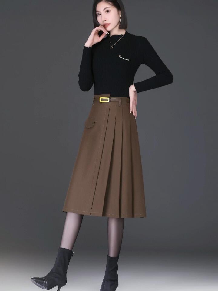 气质通勤穿搭遮肉显瘦咖色半身裙温柔减龄