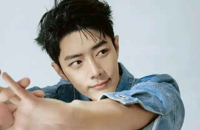 肖战个人资料与简介(肖战手握43个代言)