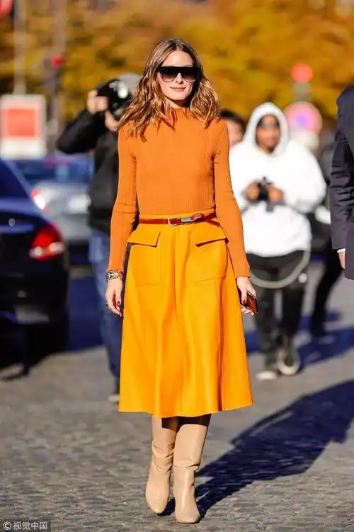 桔色配什么颜色( 桔色配什么颜色最搭配什么短裤 )