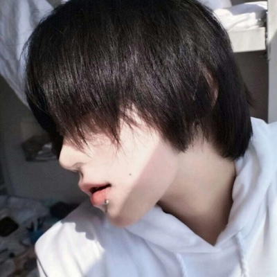 帅气的男头真人侧脸头像高清图片