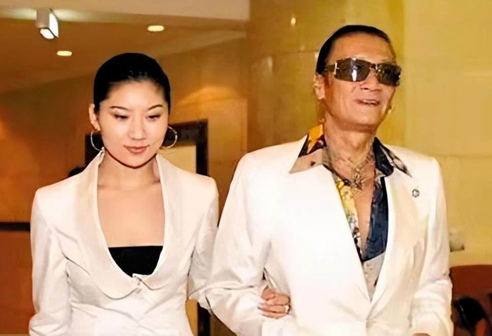 谢贤前女友coco:恋爱12年无果,用青春换来2000万,如今怎样了?