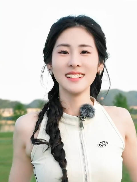 张碧晨无袖上衣##闪光的夏天