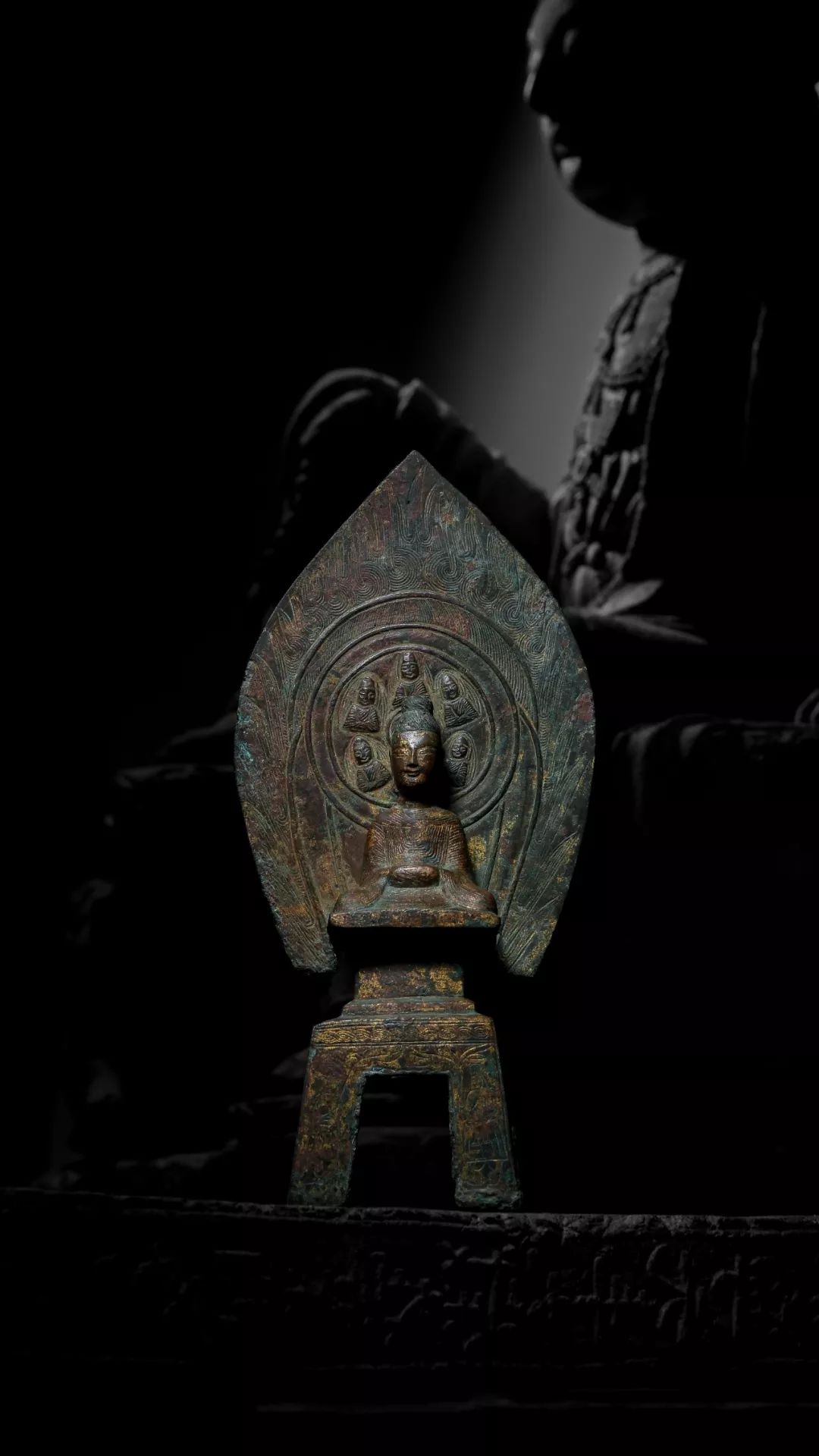 凑响一曲来自北魏的沧桑之歌北魏太和十一年铜鎏金释迦牟尼佛坐像赏析