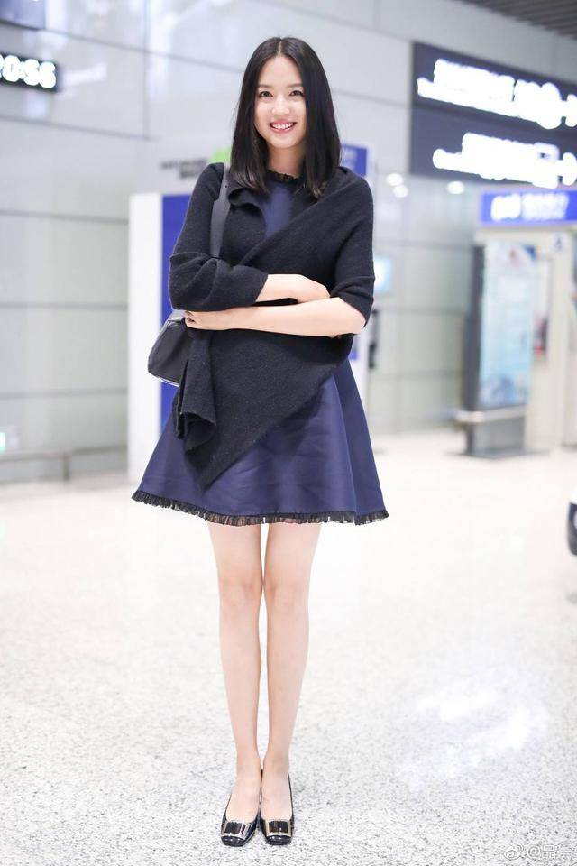 张梓琳身高182厘米,腿长122厘米,简直是黄金比例!