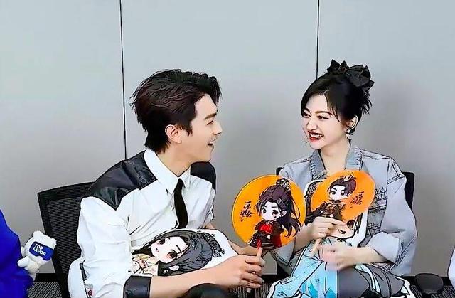 景甜被曝男友是制片人,之前与张继科恋爱严重抑郁,要看心理医生