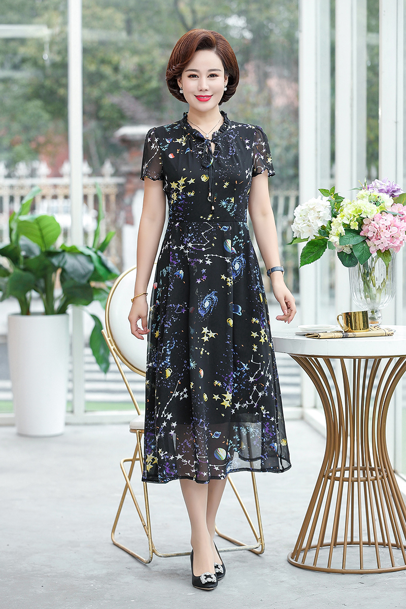 夏季中年人女装雪纺连衣裙30岁40妈妈装时尚55收腰显瘦女裙