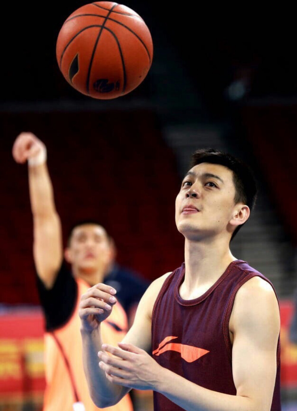 杨鸣图片("体坛第一帅哥"?我承认我心动了)