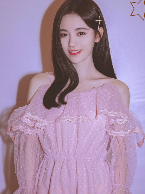 鞠婧祎仙女裙照,看完第5张,网友直呼:小仙女本人了!