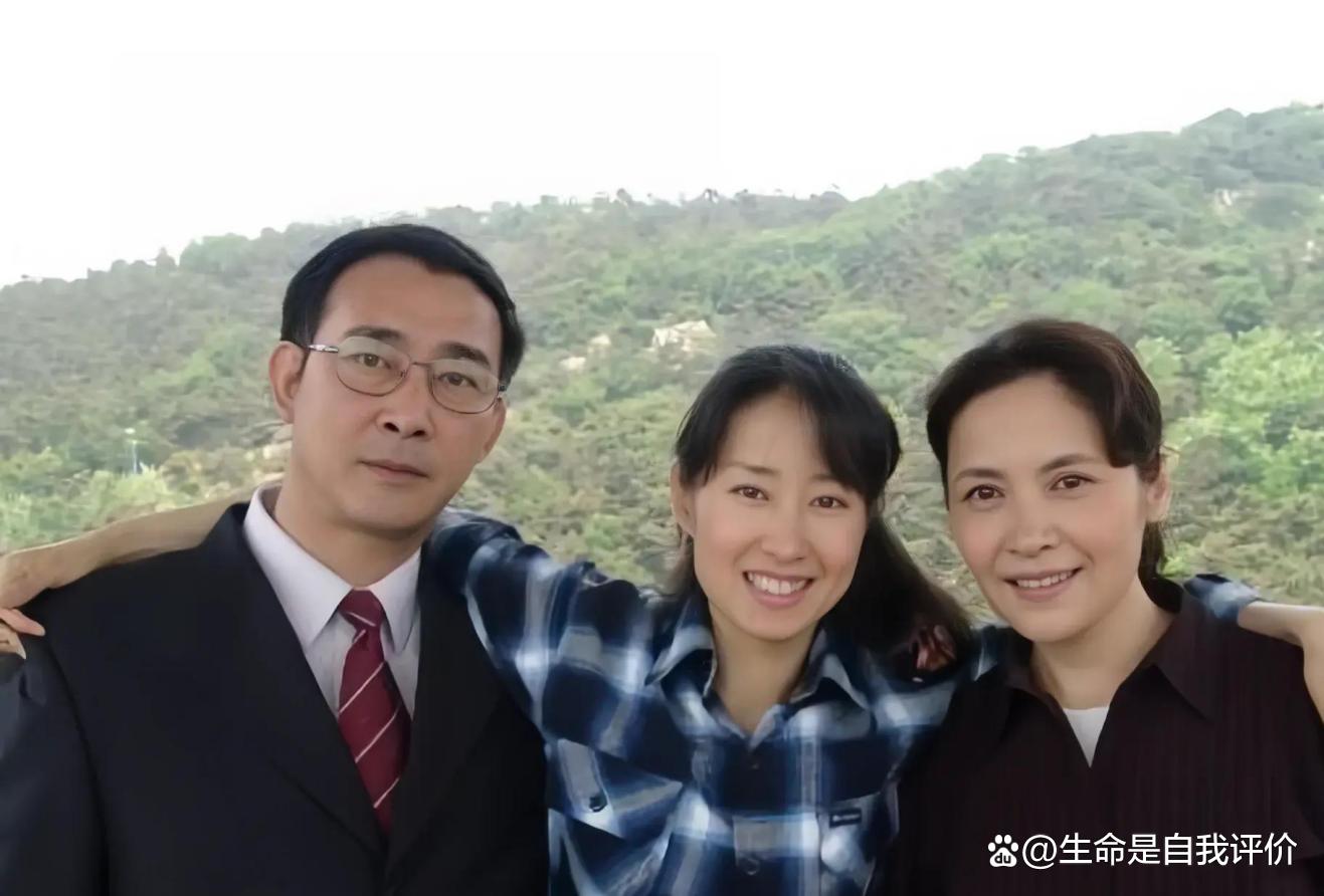 刘敏涛向富豪老公提出离婚,老公扑哧一声:凭你也敢离婚!