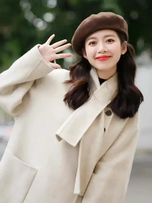 人像摄影为何要讲究手部摆姿?细讲7个手姿,拍出美美人像就靠它