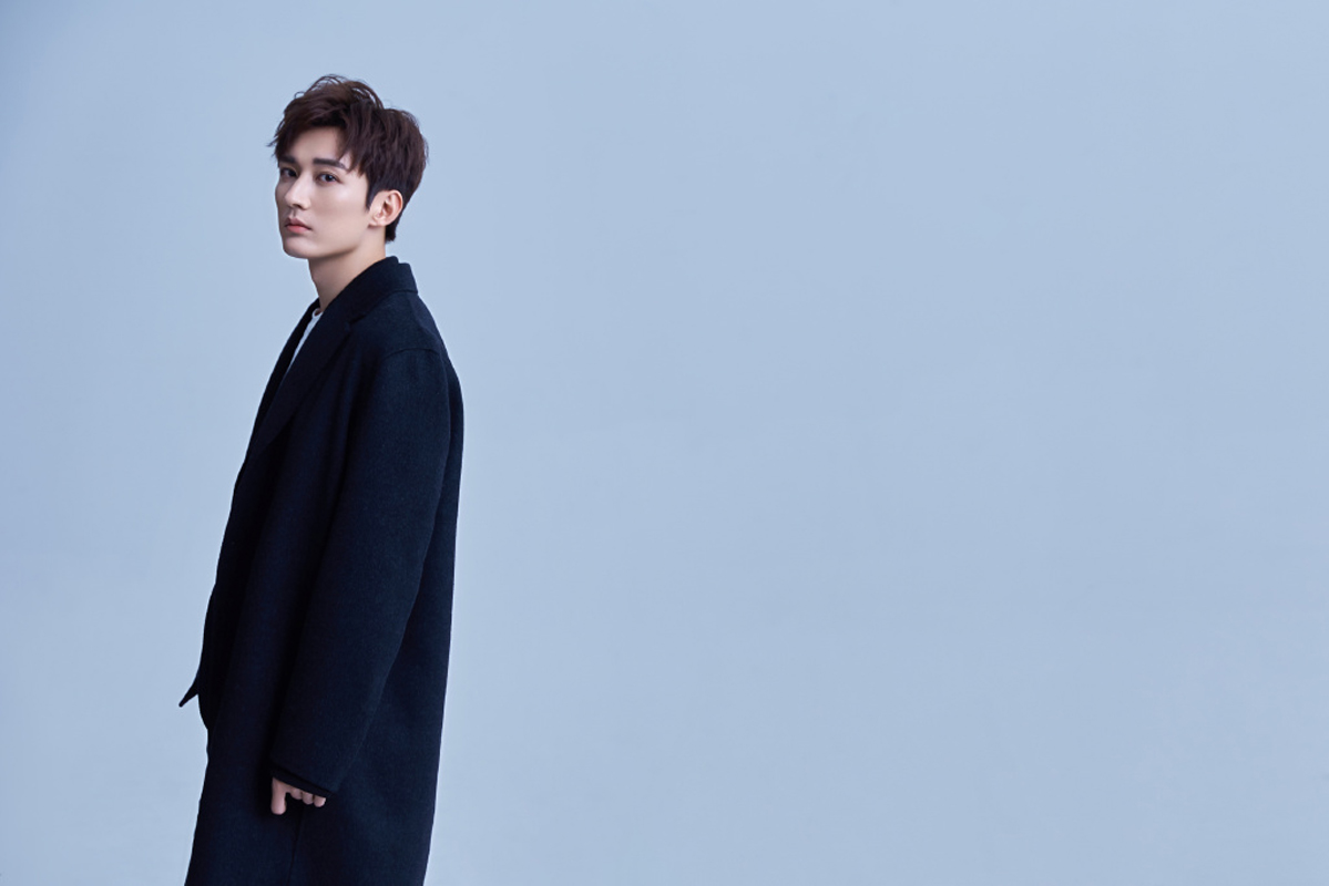 刘学义简约帅气写真图片24