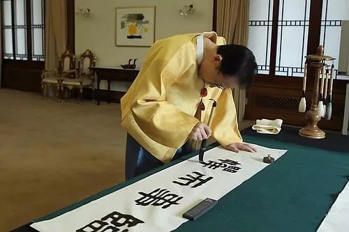 历届韩国总统写的汉字书法你觉得怎么样