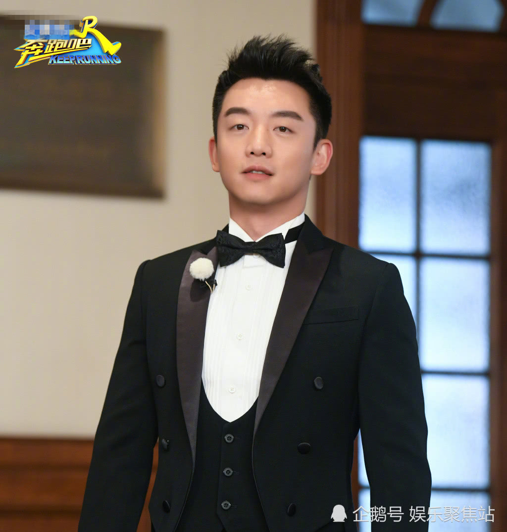 《跑男》郑恺帮相亲的美女导演,不再喜欢胖子,竟爱上这个男神