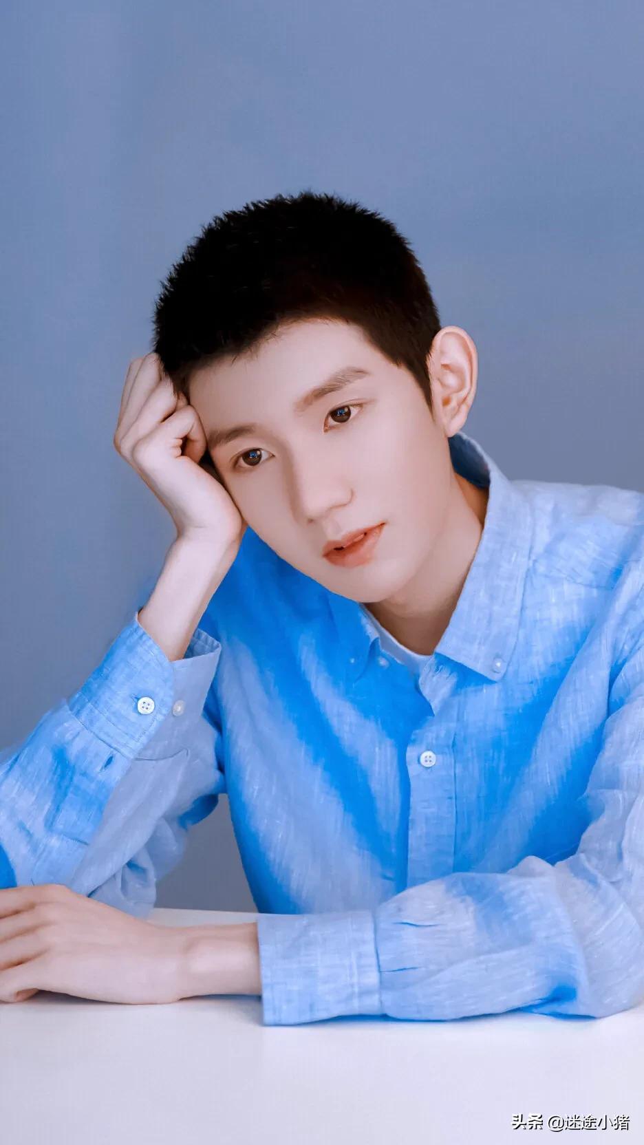 王源的这组寸头造型真的太可了!有种心动的感觉呢