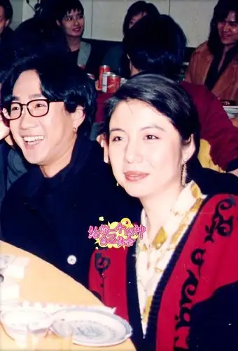 他部分还原了事情的经过:某天,黄家驹单独向陈健添讲述了林楚麒的"不