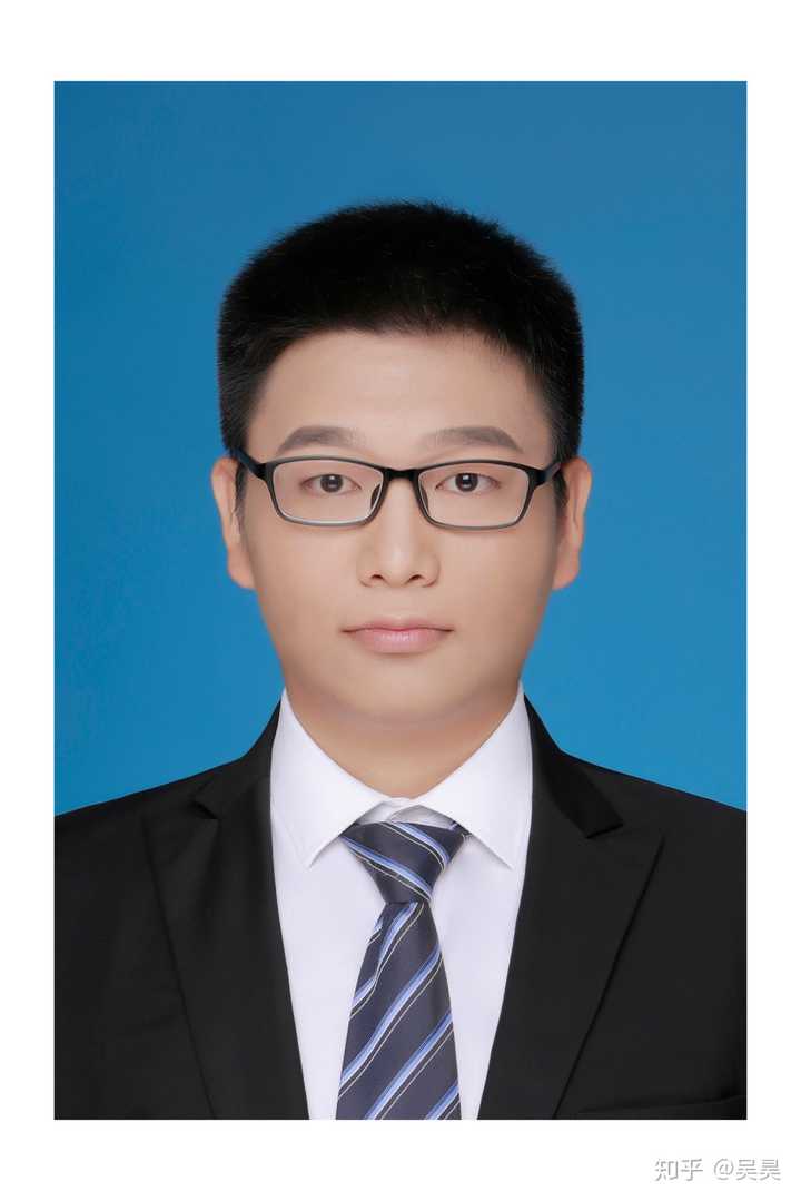 男生证件照怎么拍帅?