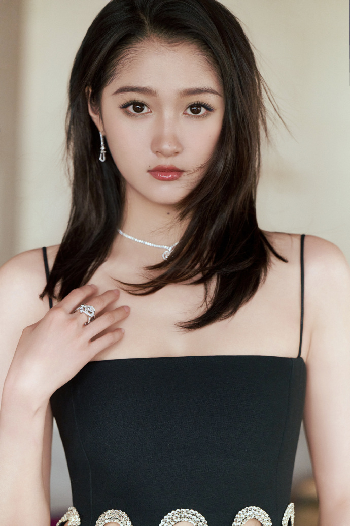 电视剧品质盛典##关晓彤自己剪的头发